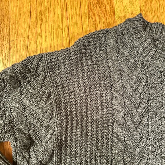 Natural Reflections - Dark Grey Cable Knit Crewneck Long Sleeve Sweater - US M - Picture 2 of 7